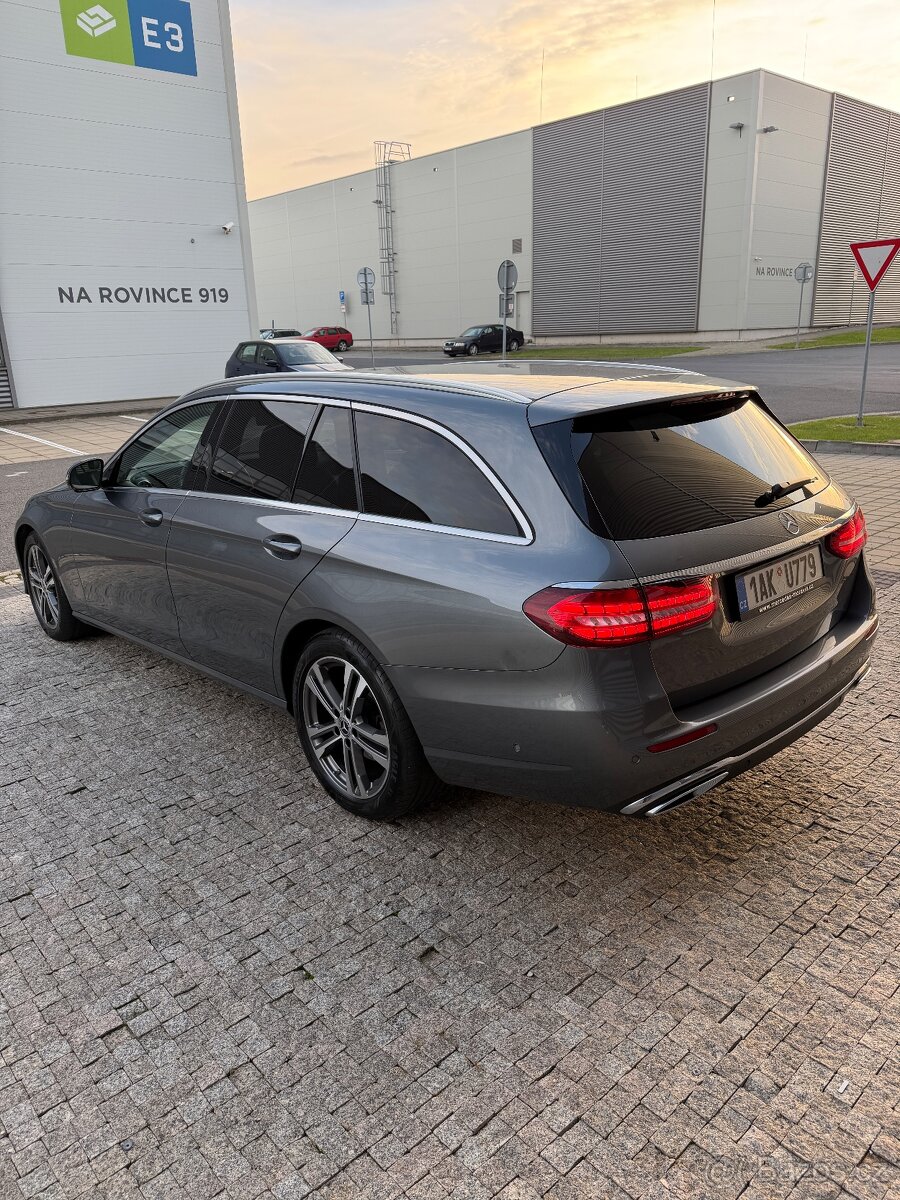Mercedes-Benz E 220d 4MATIC Combi, r.v. 2022 - 6