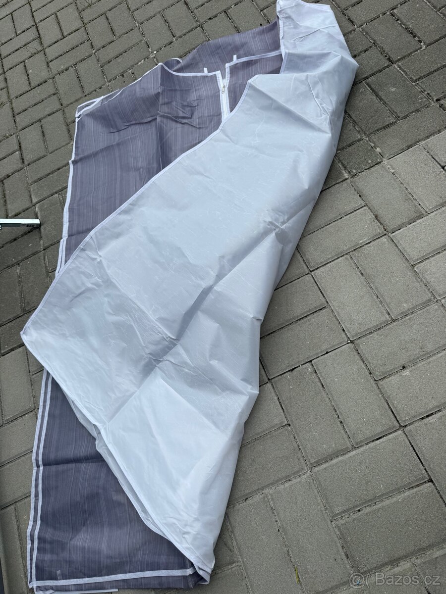 Šatní skříň - RŮZNÉ - 6