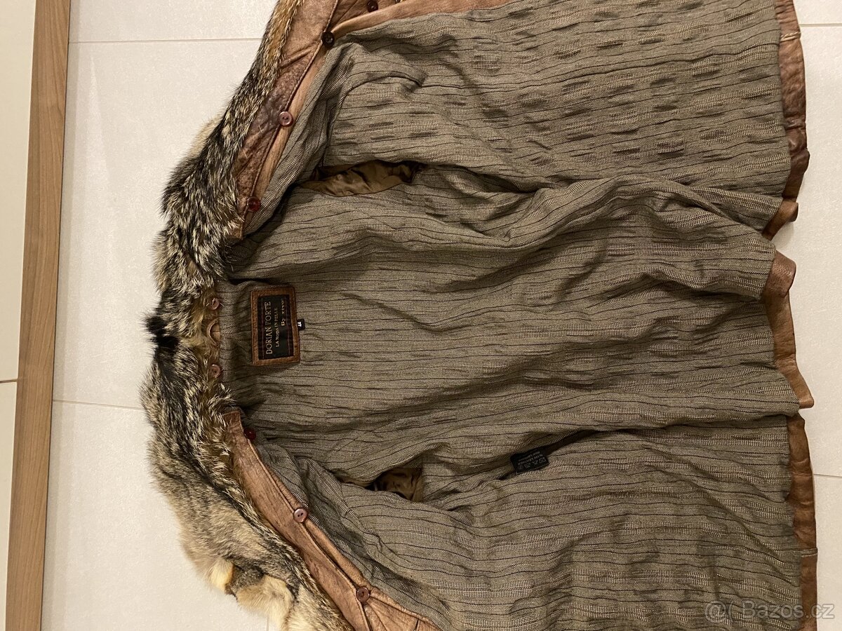 Damská práva kožená bunda s vlčím límcem velikost M - 6