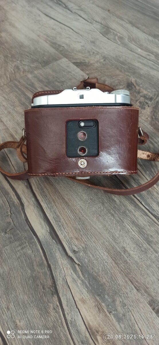 Fotoaparáty -různé stáří - 6