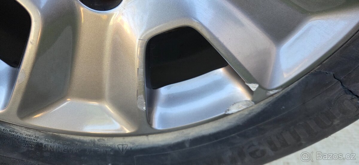 Dacia Duster 16" 5x114,3 s pneu - 6