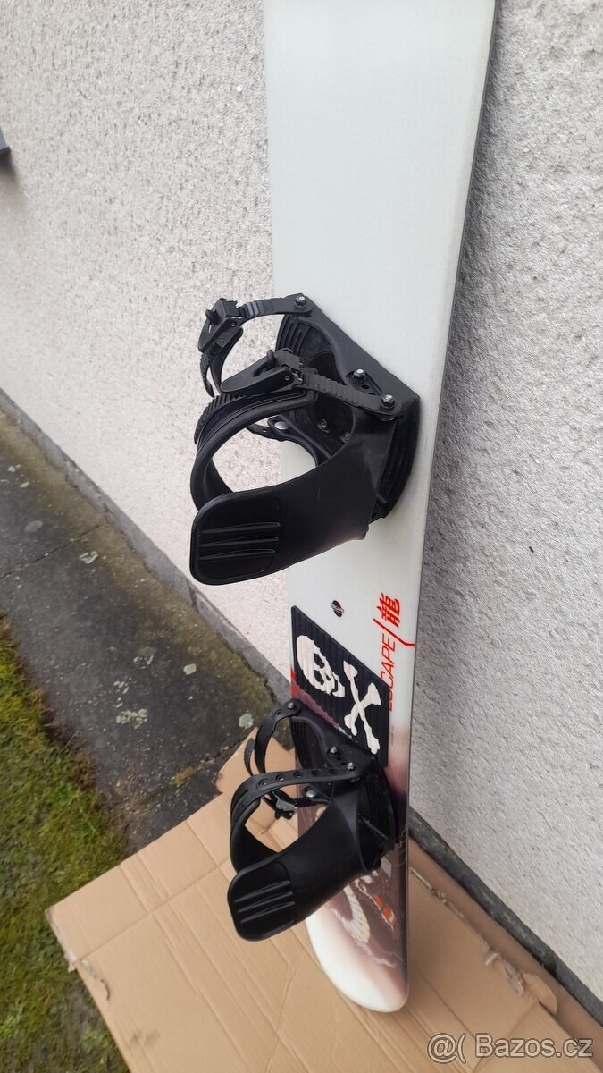 Kvalitní snowboard Escape 151 cm - 6