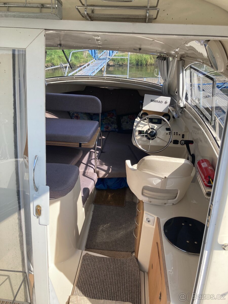 Motorová kajutová loď Bluestar Holiday 720 - 6