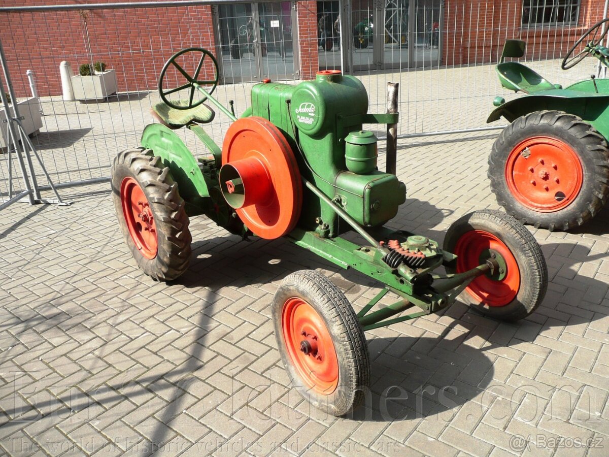Traktor Svoboda 12 - 6