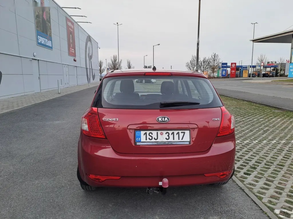 Kia Cee´d, 1.6CRDI ČR 2.MAJ PĚKNÉ AUTO - 6
