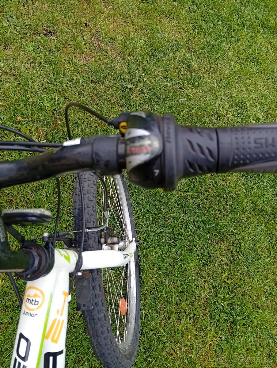Dětské / junior kolo Zn.Dema, vel."24" - 6
