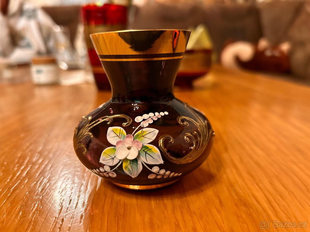 Borské sklo - zdobené vázičky, cena za kus - 6