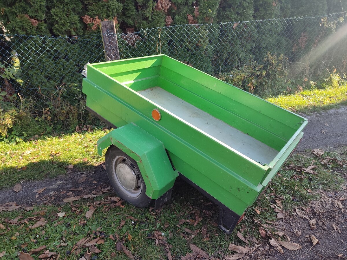 Přívěsný vozík - rok výroby 1984 - zelená barva - 6