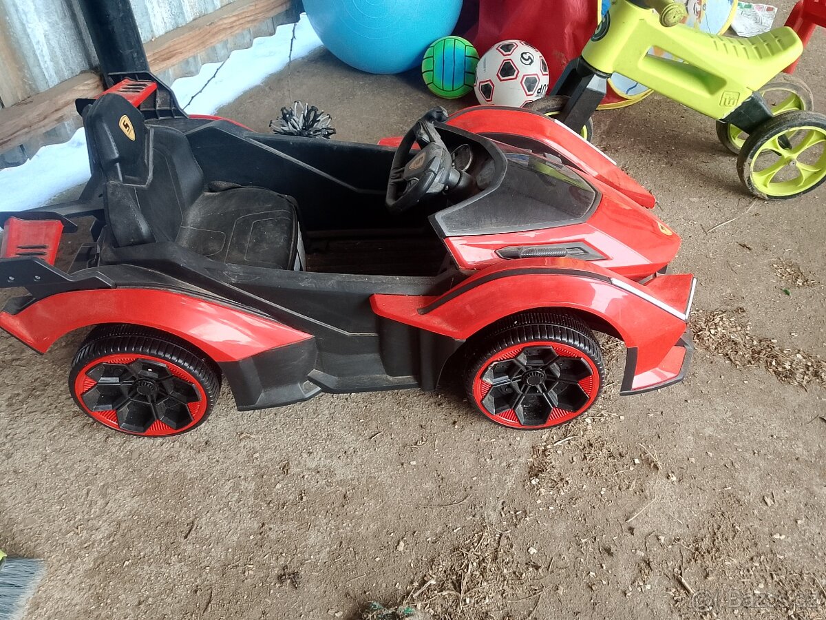 Dětské elektrické autíčko - 6
