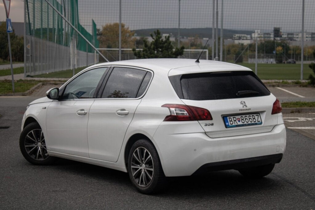 Peugeot 308 1.2 e-THP 130k Allure - 6