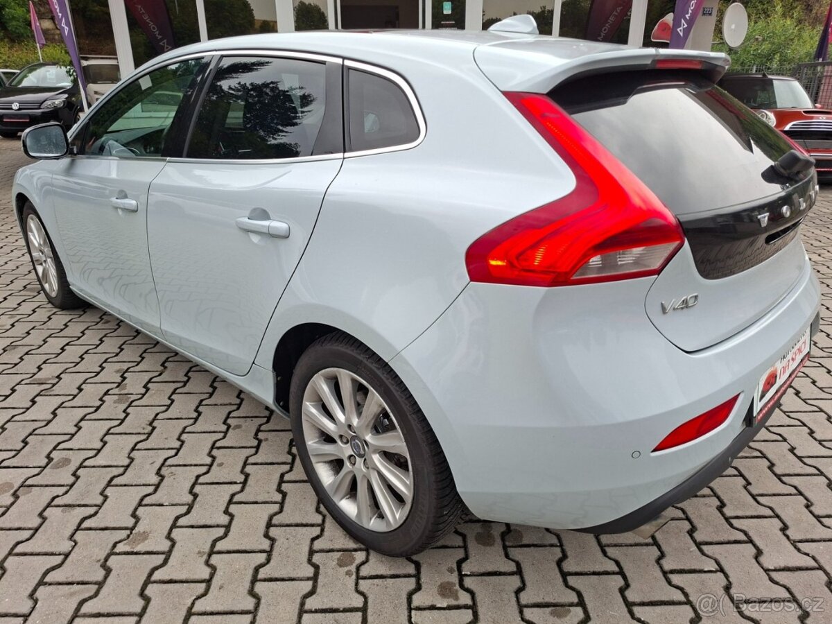 VOLVO V40 2.0D3 110kW AUT -1.MAJITEL - 6