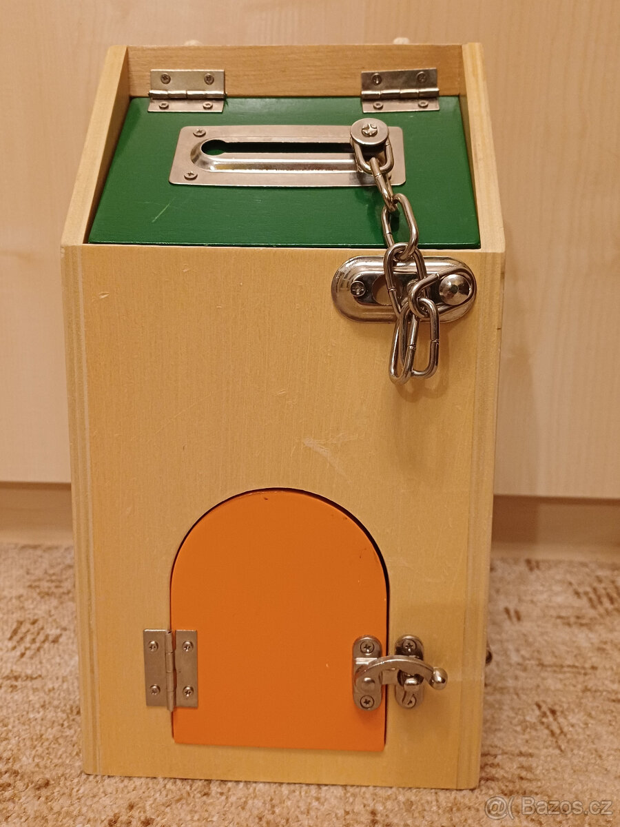 Montessori dřevěný domeček se zámky (small foot) - 6