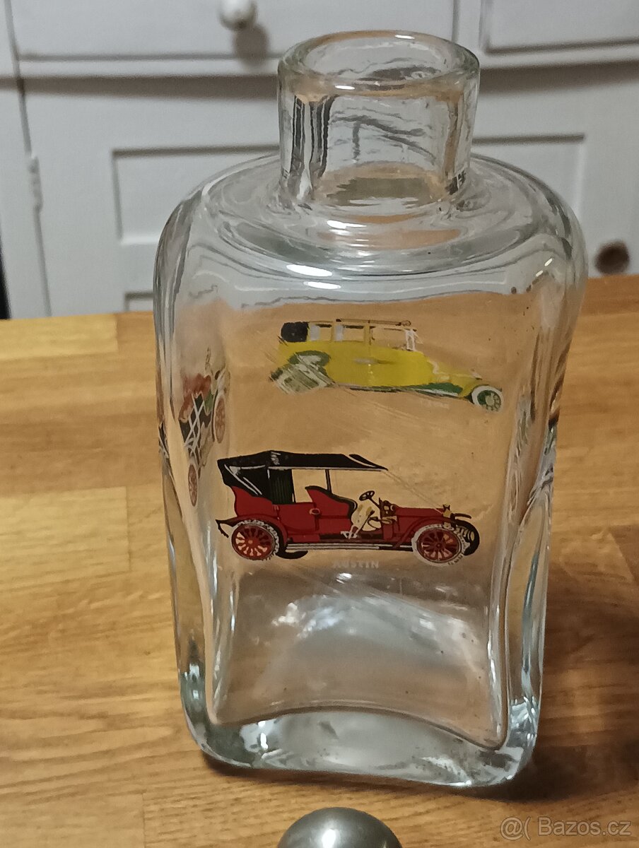 SILNOSTĚNNÁ SKLENĚNÁ LÁHEV DEKOROVANÁ VETERÁNY - 6