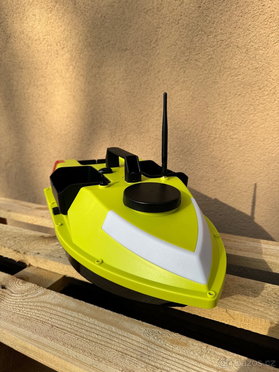 Nová zakrmovací loď s GPS, silná baterie + český návod - 6
