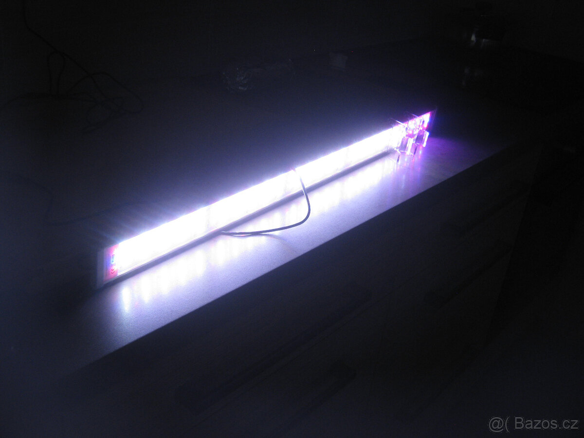 Prodám akvarijní světla Sinkor WRB II napájecím adaptérem. - 6