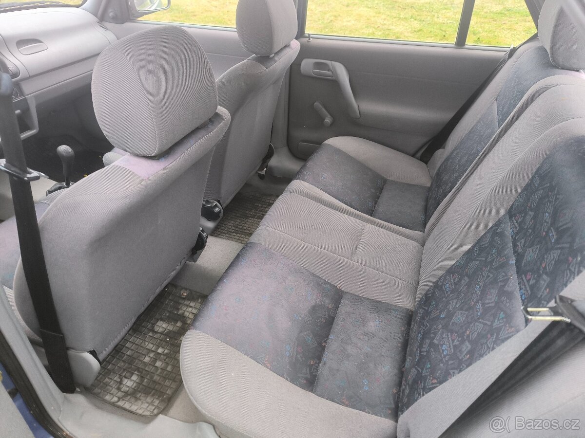 Felicia LXi 1.3i 50kw 1999 - 6