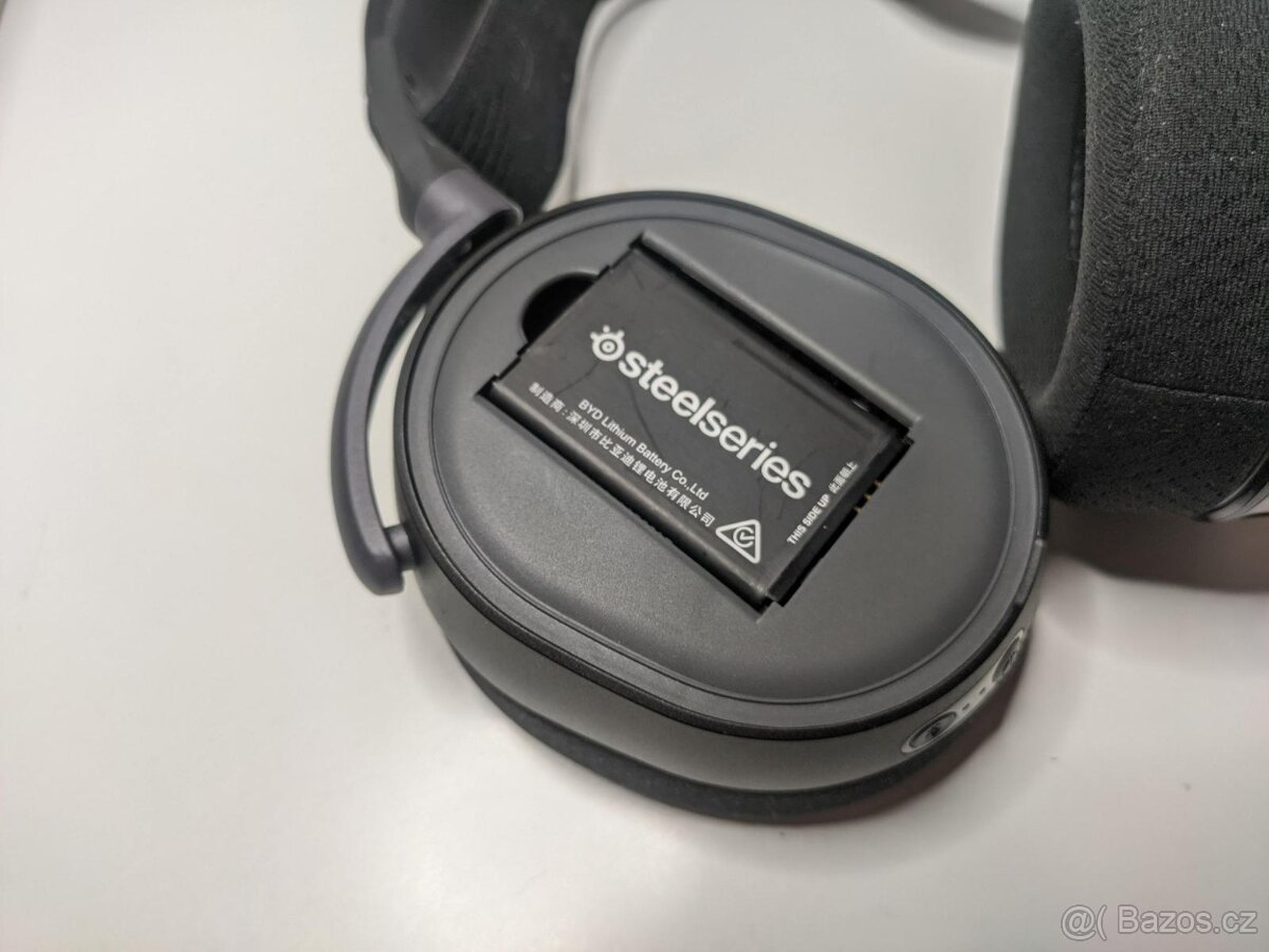 Bezdrátová sluchátka SteelSeries Arctis Pro Wireless - 6