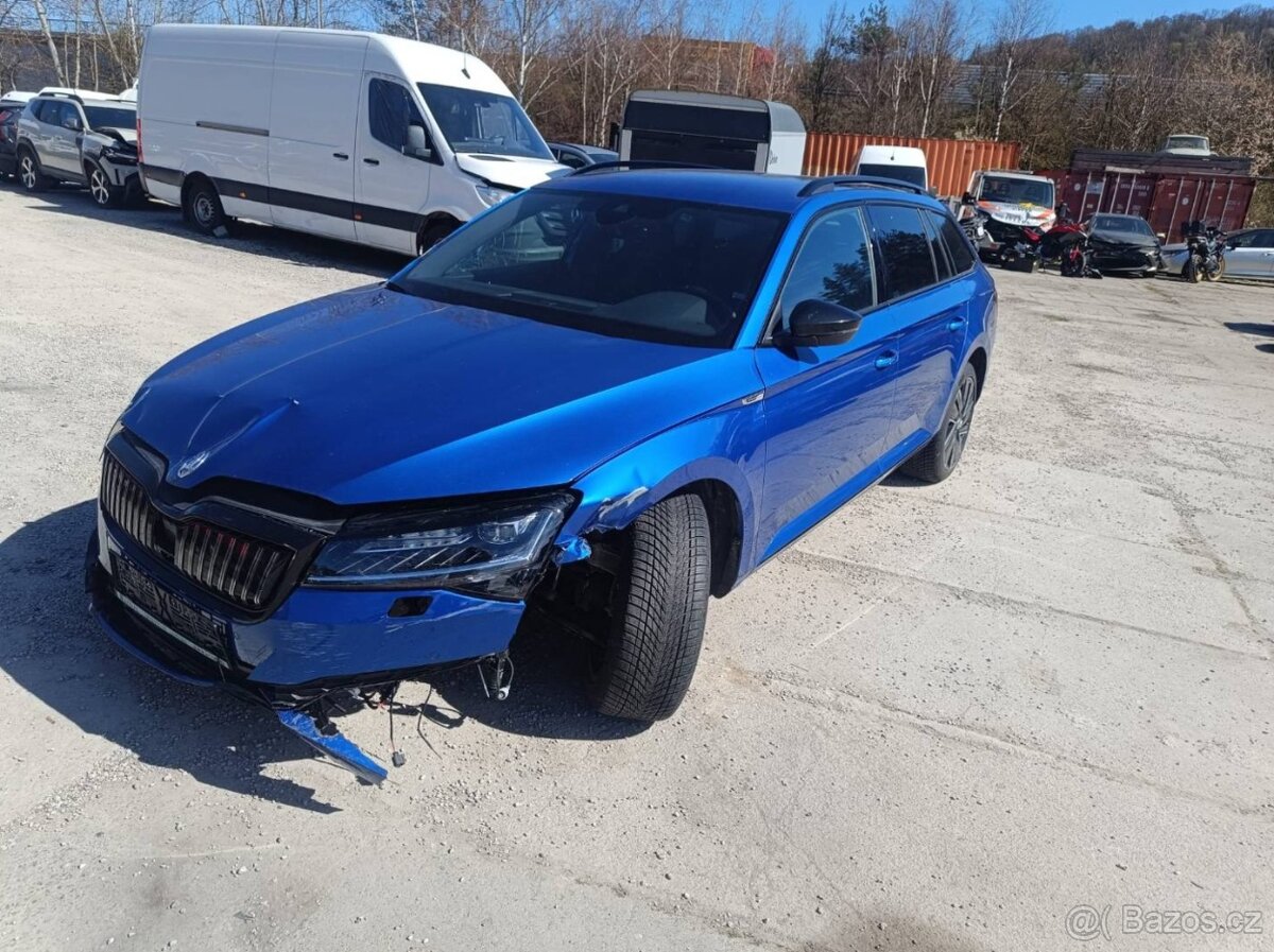 Škoda Superb Hybrid iV - 6