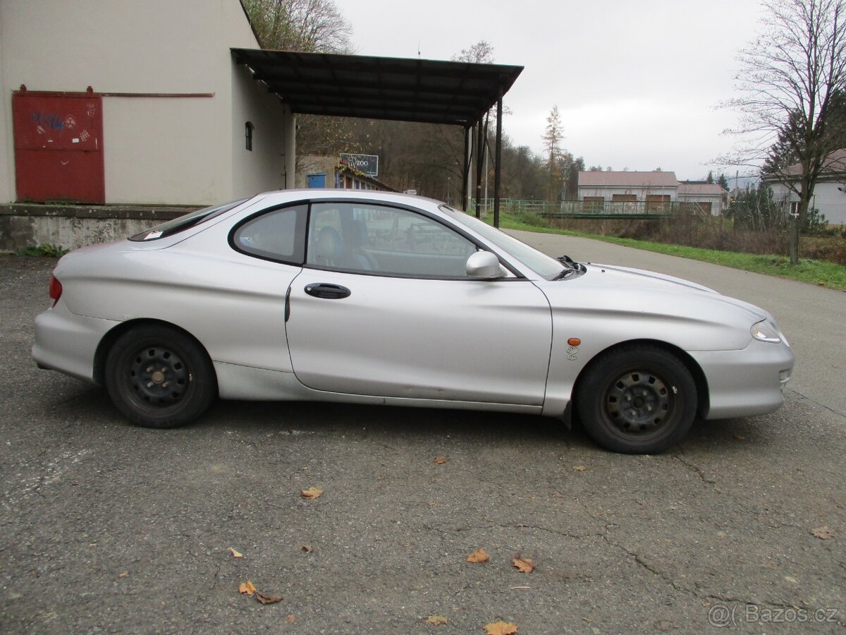 HYUNDAI LANTRA COUPE - 1.6 i - 6