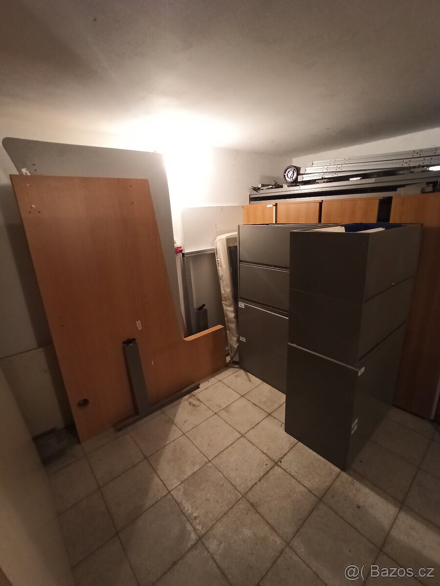 Vybavení do kanceláře - židle, stoly, skříně Techo - 6