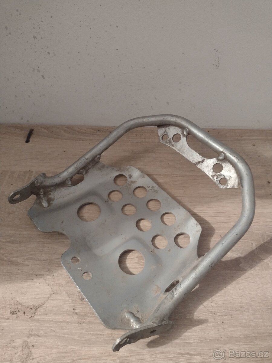 Suzuki Dr 350 zbytek dílů - 6