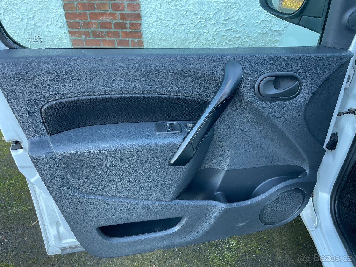 Renault Kangoo 1.5 dCi DPH Posuvná střecha - 6