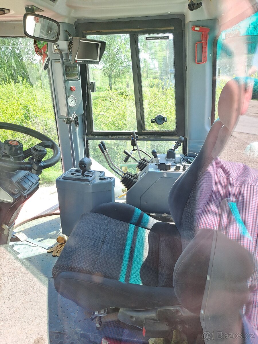 Kĺbový kolesový traktor Kirovec K744 - 6