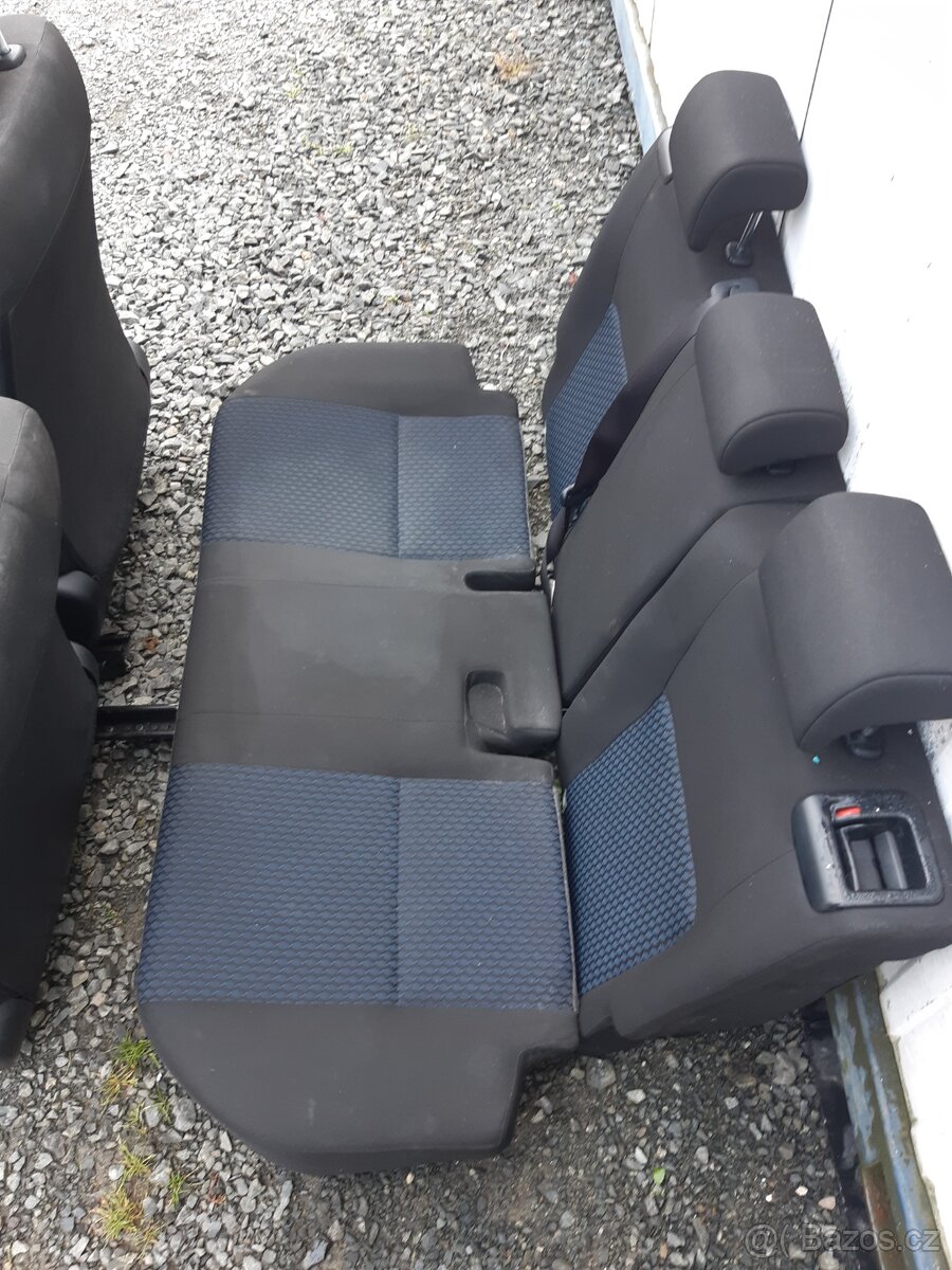 Toyota Auris sedačky - 6