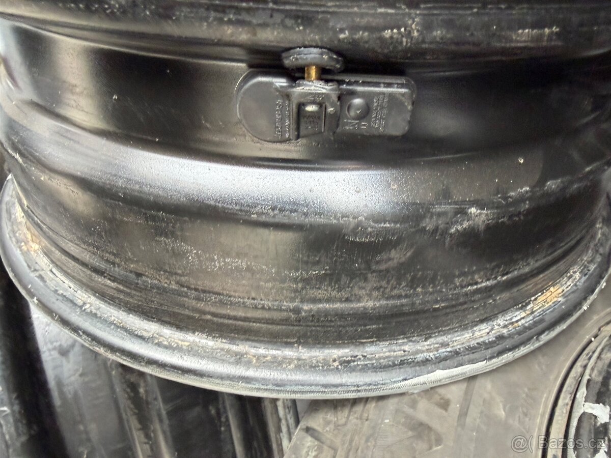 Prodám plechové dysky origo Renault 16" - 6