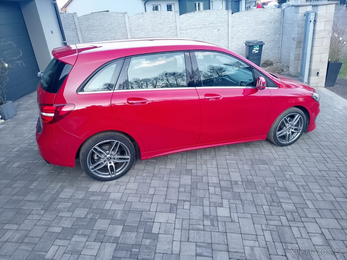 Mercedes-Benz B - 6