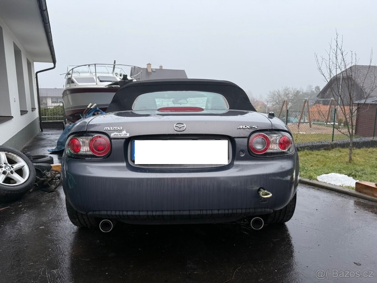 Mazda MX5 - NC - 2006 - 118kw najeto 48tis km - bouraná - 6