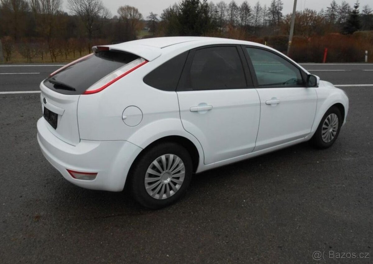 Ford Focus 1,6 74 kW KLIMA Serviska benzín - 6