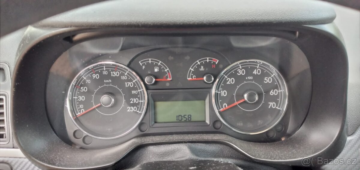 Fiat Grande Punto Dinamic 1,4i 16V 70 kw 2010 klima - 6