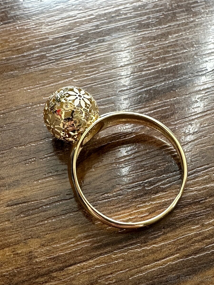 Zlatý dámský prsten, kulička - 6