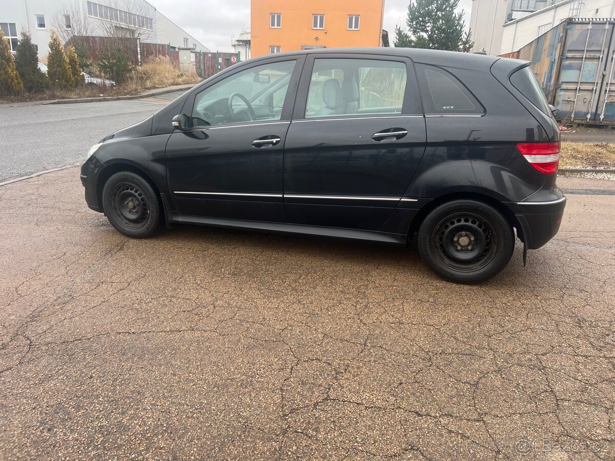 Prodám Mercedes-Benz B 170 - 6