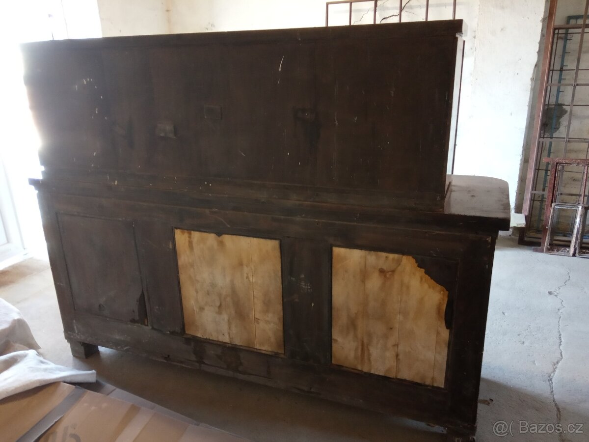 Starý nábytek, skříňka, příborník, kredenc - 6