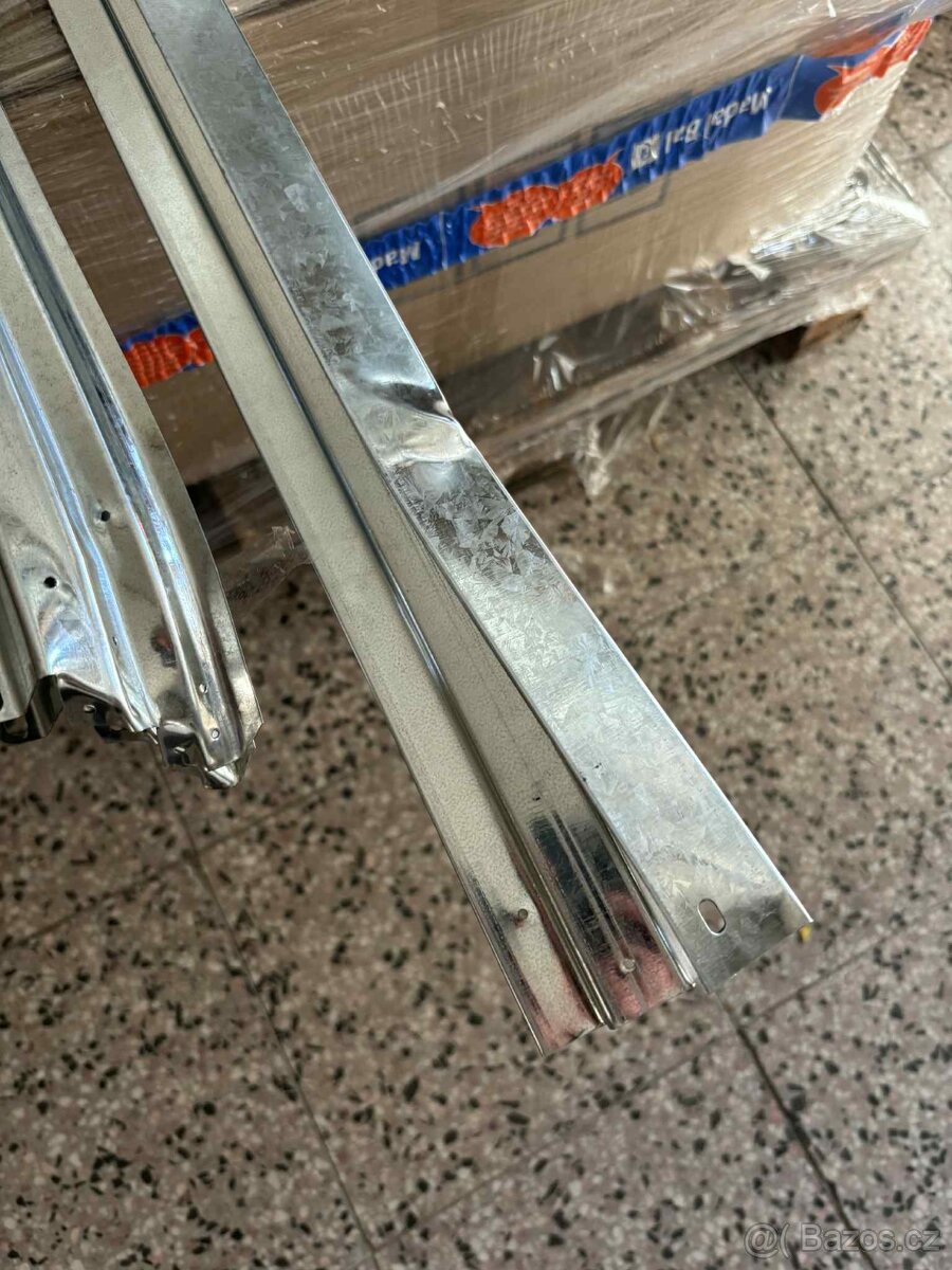 Přístřešek na dřevo s kůlnou - 6