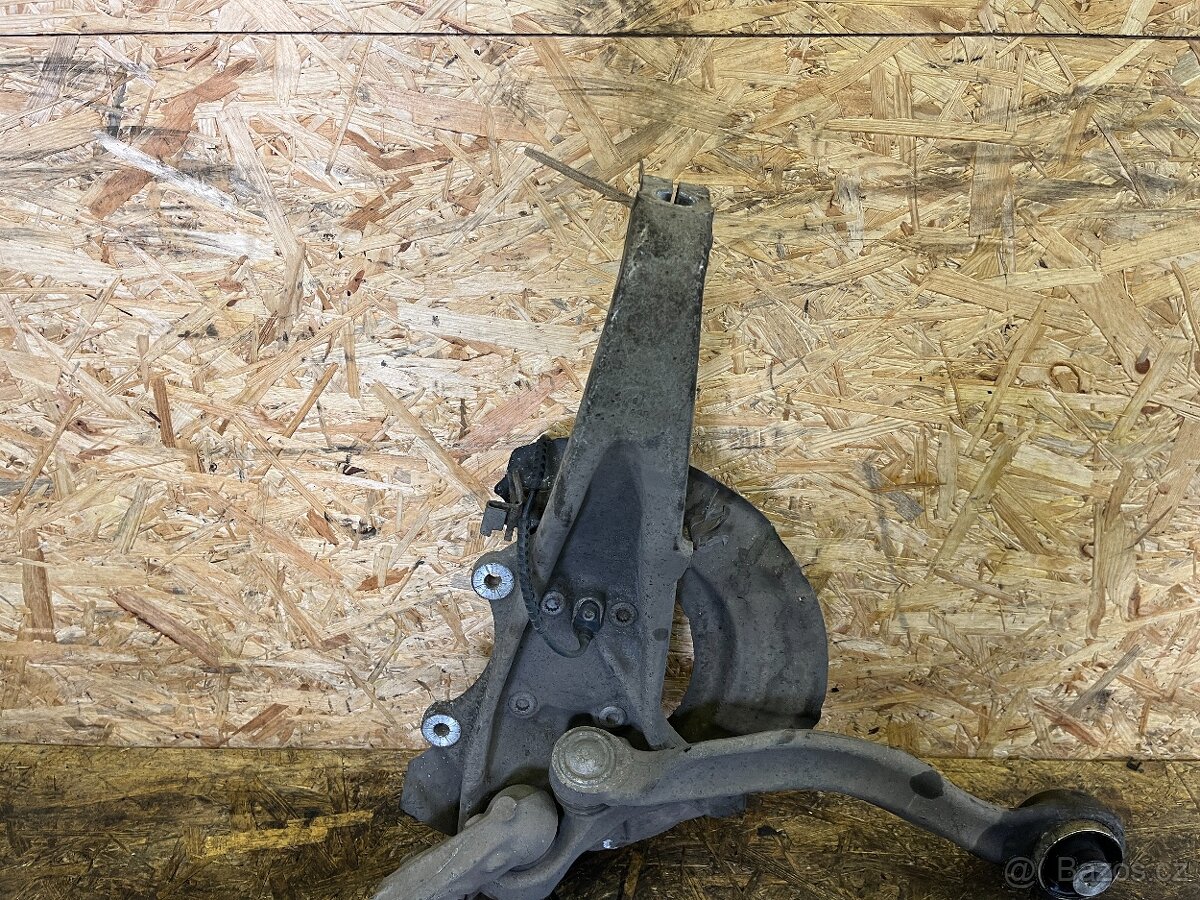 PŘEDNÍ LEVÁ TĚHLICE BMW F11/F10 3.0D 220KW - 6