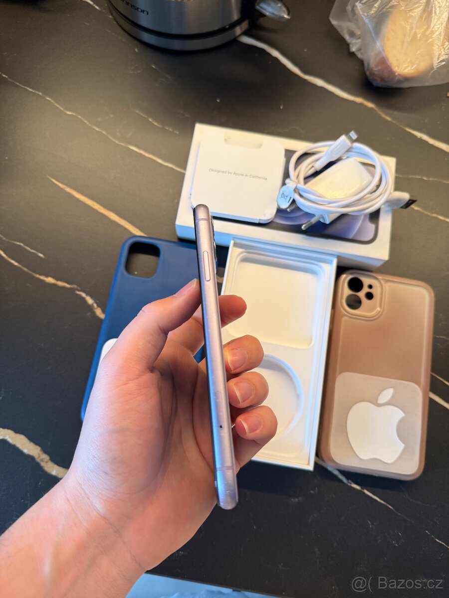 iPhone 11 - 256gb + příslušenství - 6