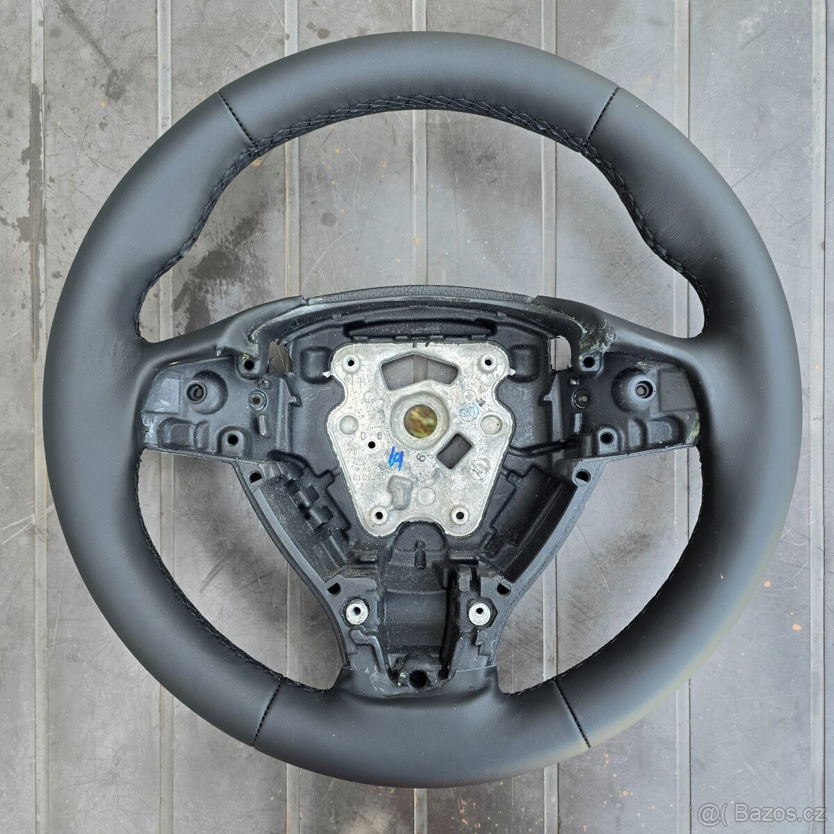 Bmw 5 F10/F11 nový kožený volant - 6