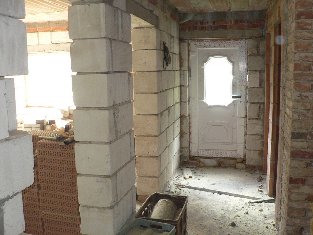 BEZDĚDOVICE - nedokončený RD - 6