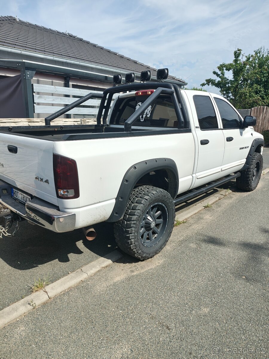 Dodge ram 1500 lifted mnoho úprav LPG 6ti místná kabina - 6