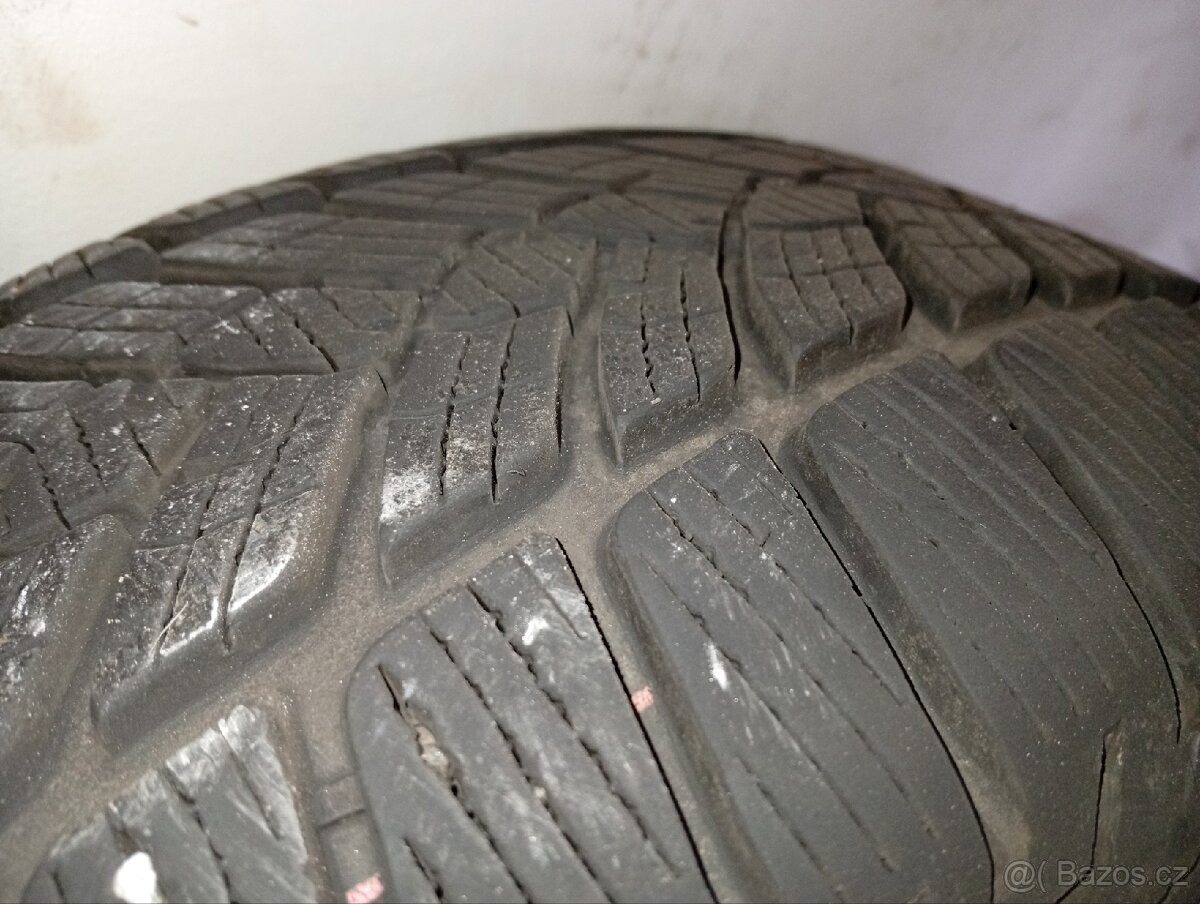 ZIMNÍ 235/55R19 - 6