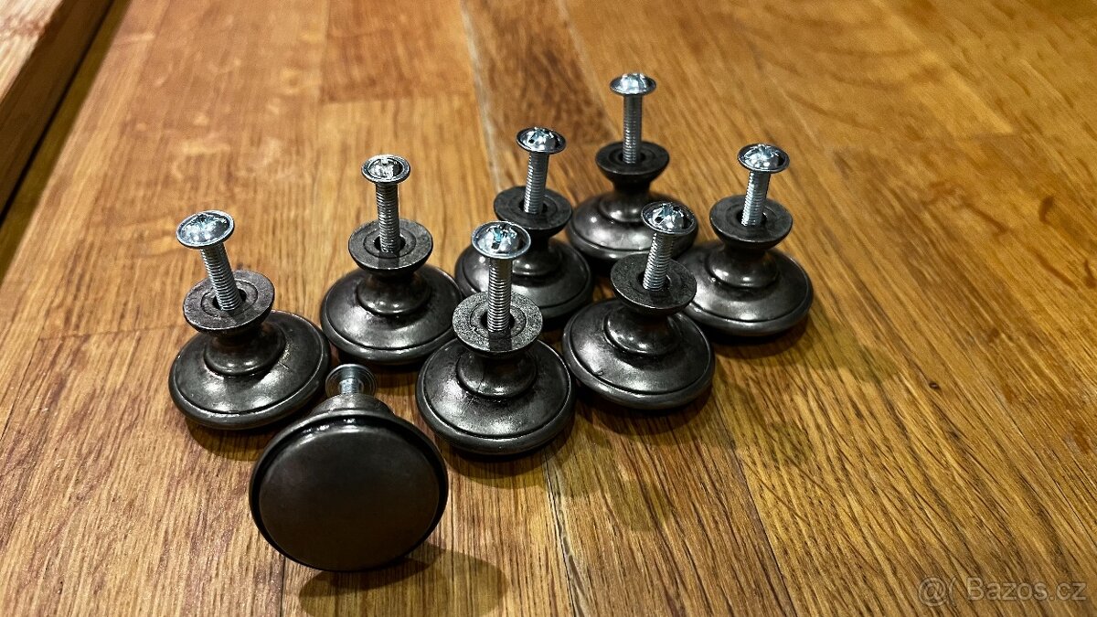 Madla a úchytky IKEA - keramika a kov - 6