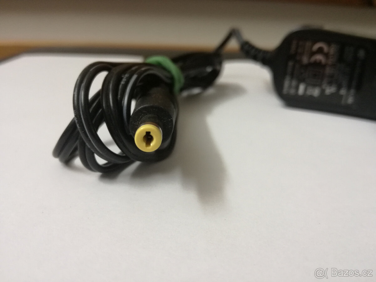 Napájecí adaptéry/nabíječky - 6