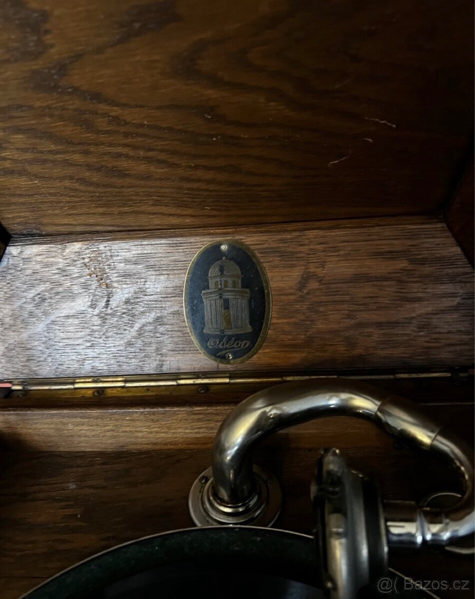 SKŘÍŇOVÝ GRAMOFON ODÉON - 6