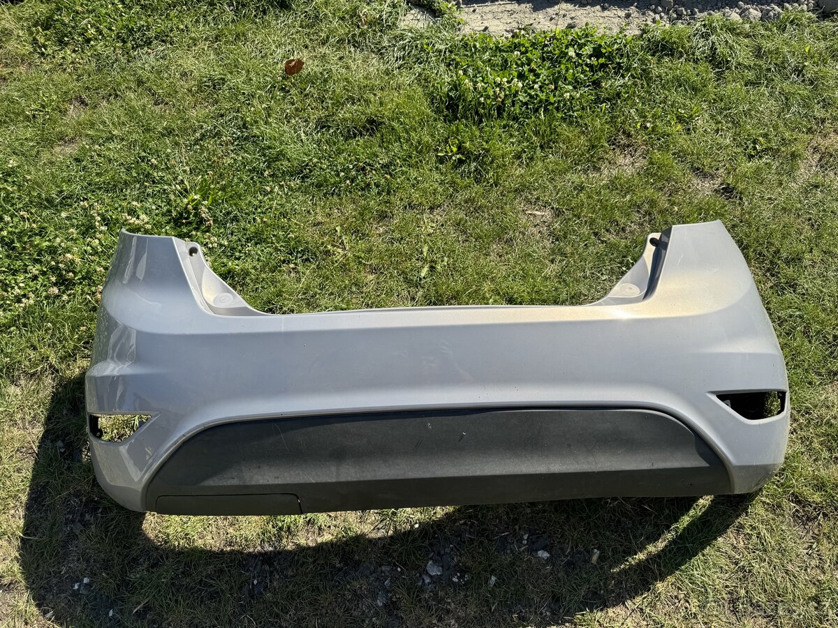 Zadní nárazník Ford Fiesta MK7 - 6