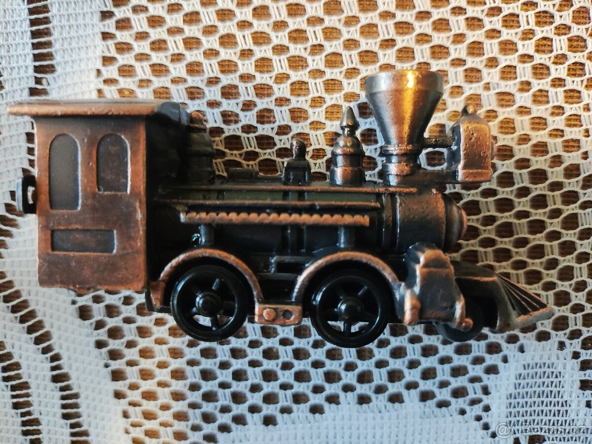 kovová lokomotiva /parní mašinka/ pro sběratele - 6