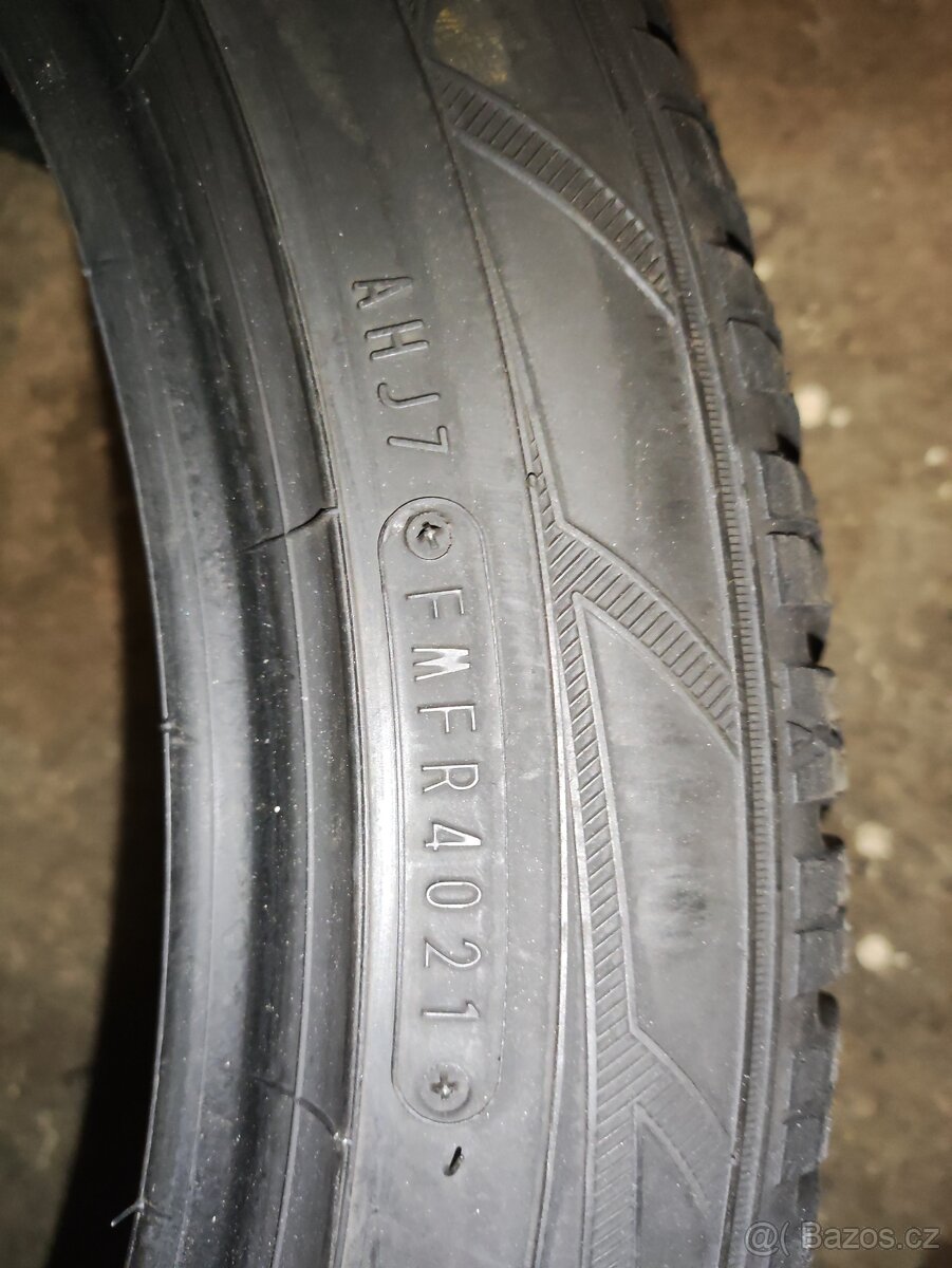 Pneu Falken 225/45 r18 - 6