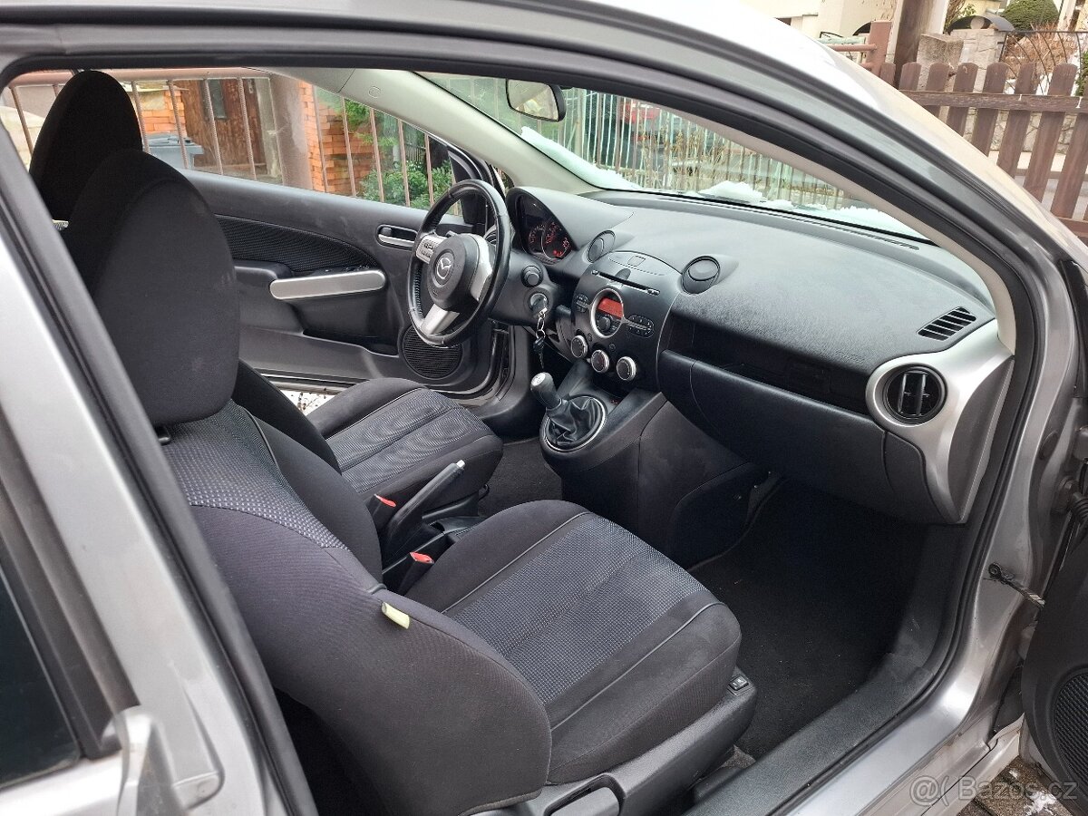 Mazda 2 rv.2009 - 6